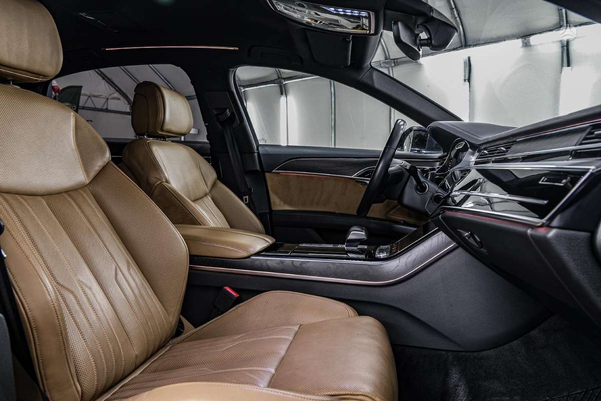 Audi A8, 3.0 l., Седан