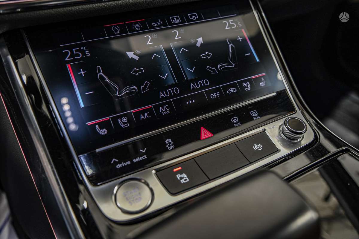 Audi A8, 3.0 l., Седан