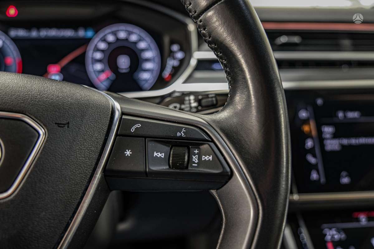 Audi A8, 3.0 l., Седан