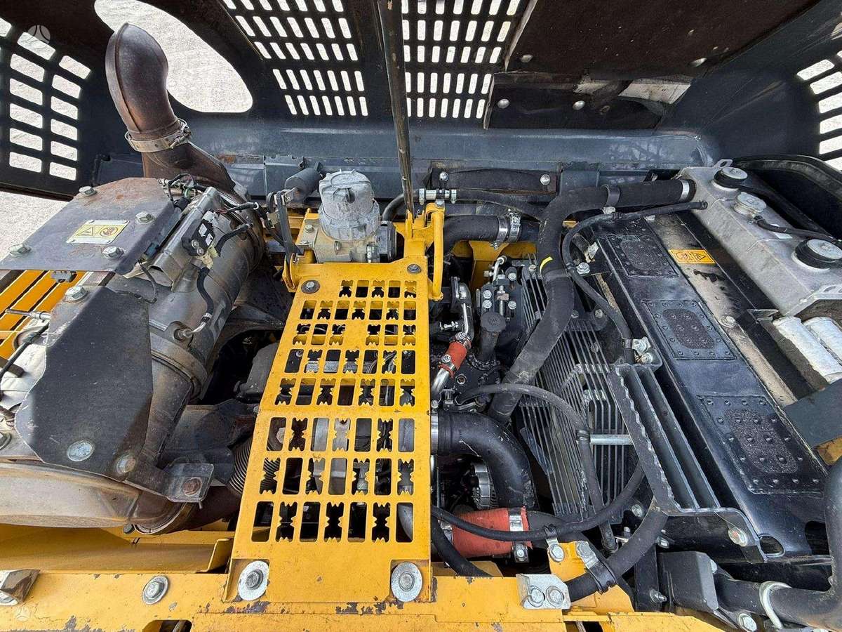 Komatsu PC 240 LC-10, экскаваторы