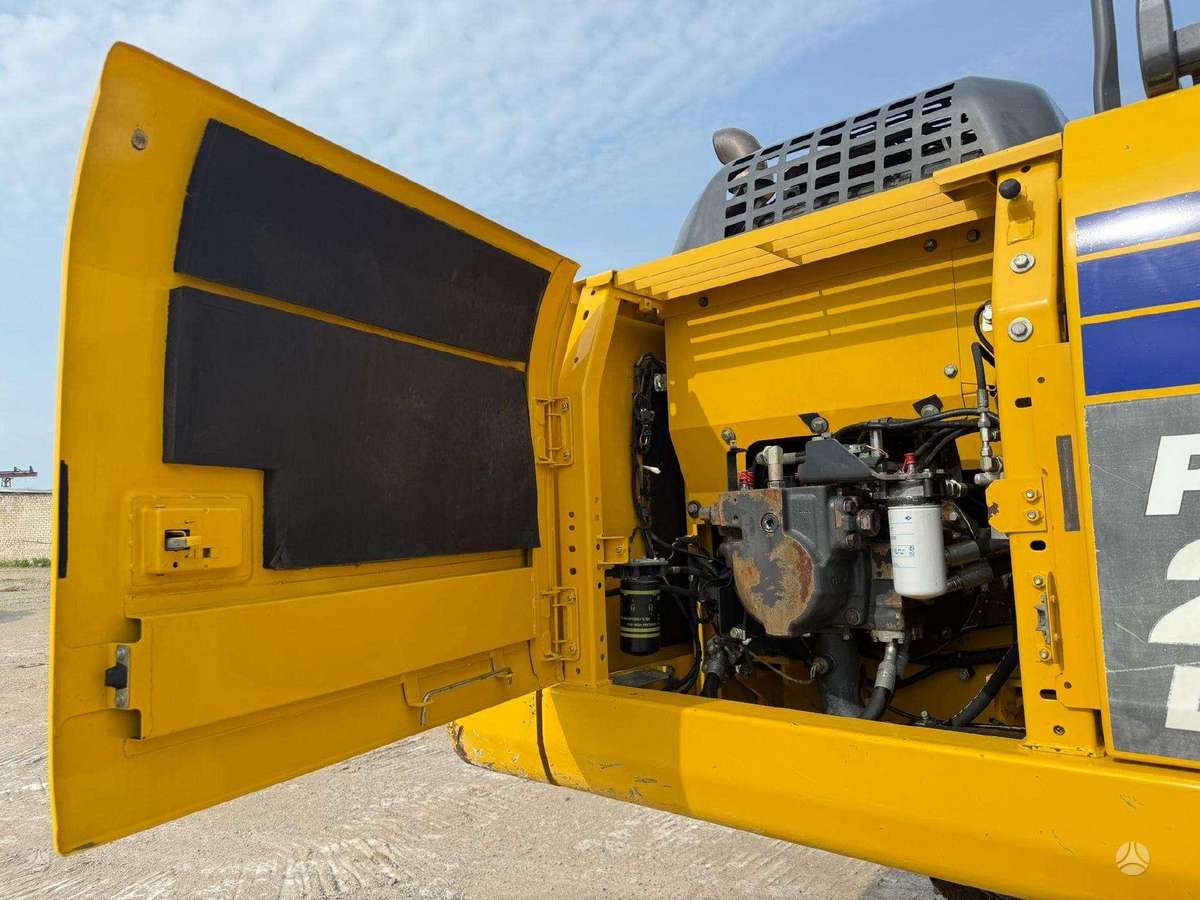 Komatsu PC 240 LC-10, экскаваторы