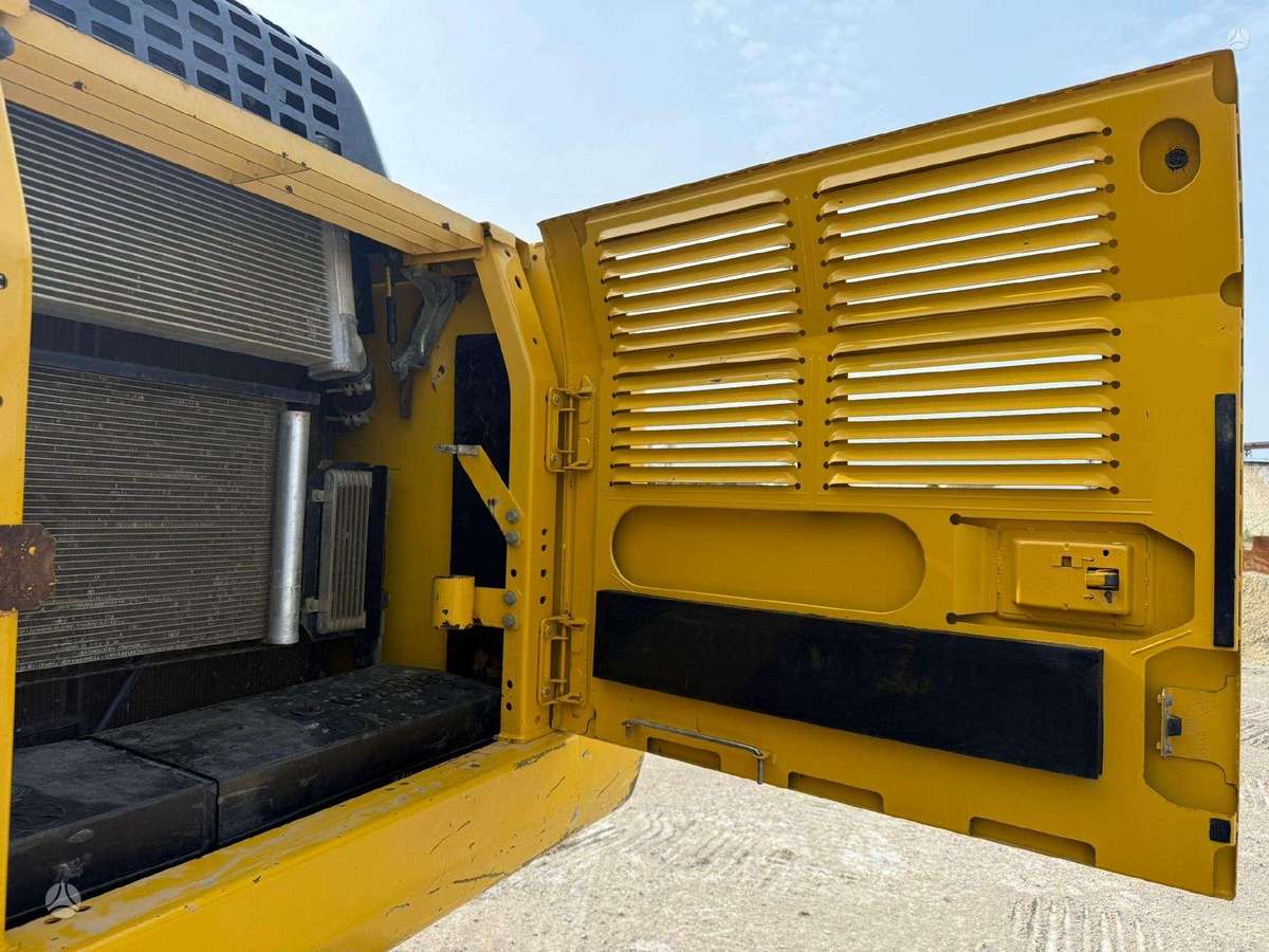 Komatsu PC 240 LC-10, экскаваторы