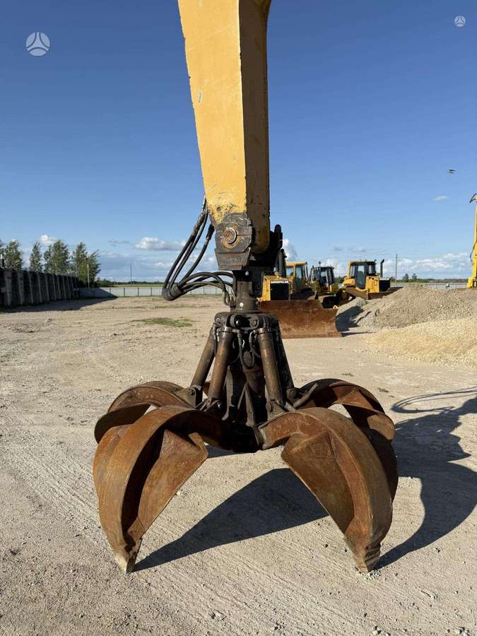 Caterpillar M 325 DLMH, ekskavatori