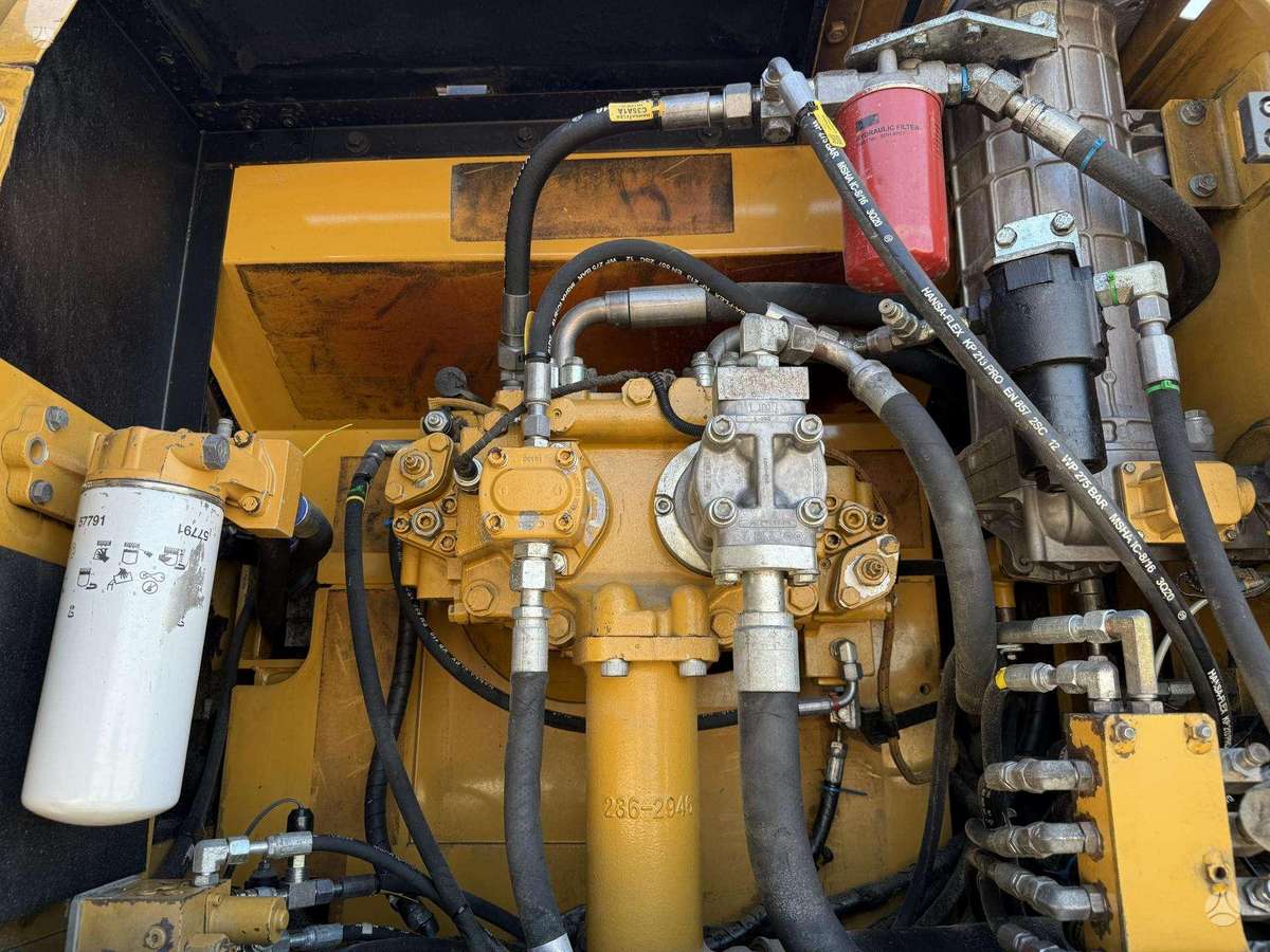 Caterpillar M 325 DLMH, ekskavatori