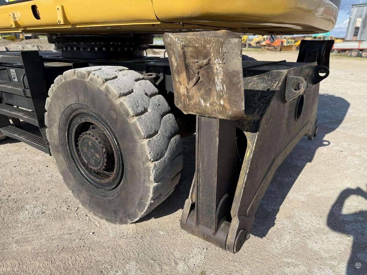 Caterpillar M 325 DLMH, ekskavatori