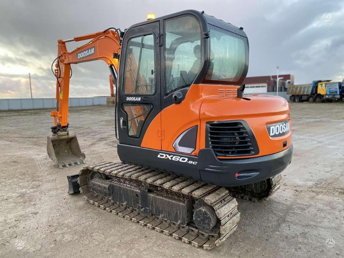 Doosan DX 60 C, мини-экскаваторы