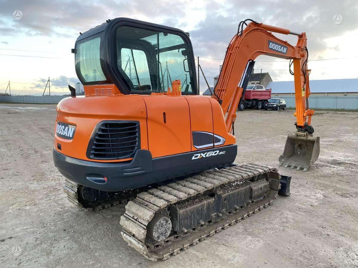 Doosan DX 60 C, mini ekskavatoriai