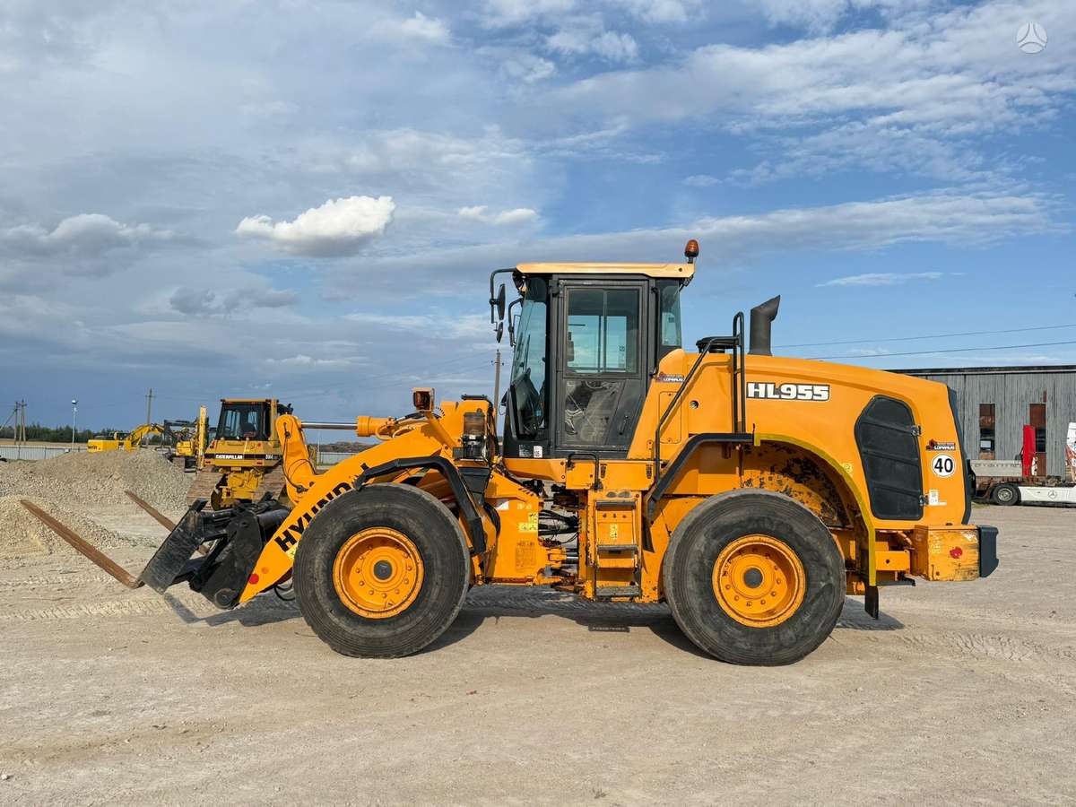 Hyundai HL 955, frontal loader
