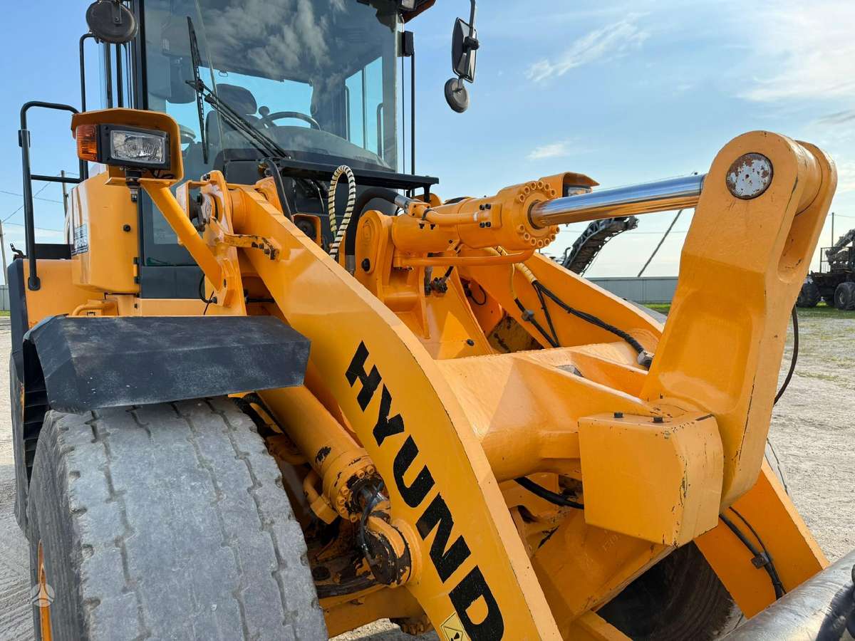 Hyundai HL 955, frontal loader