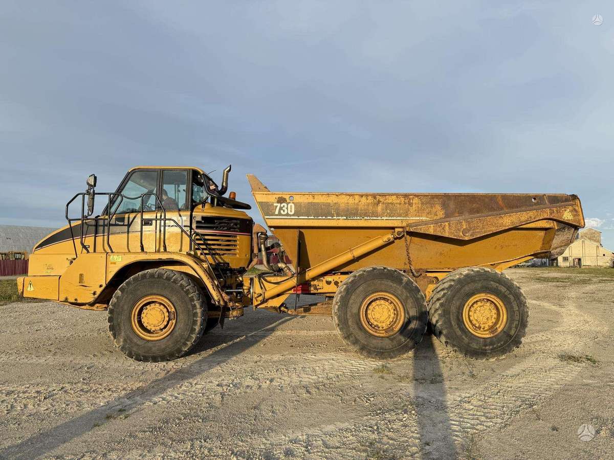 Caterpillar 730, самосвалы