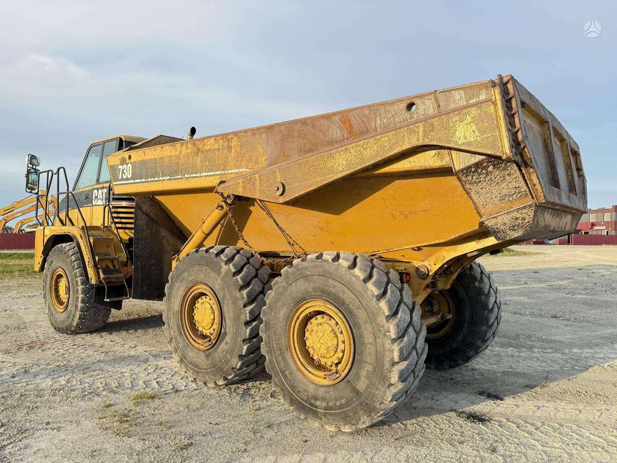 Caterpillar 730, самосвалы