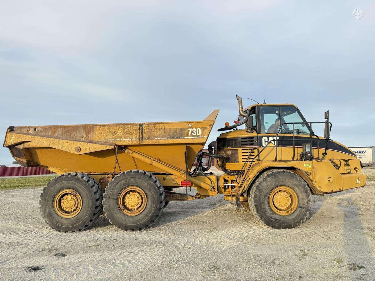 Caterpillar 730, самосвалы