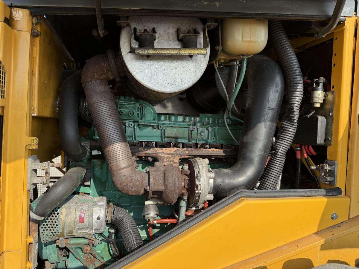 Volvo L 110 E, frontal loader