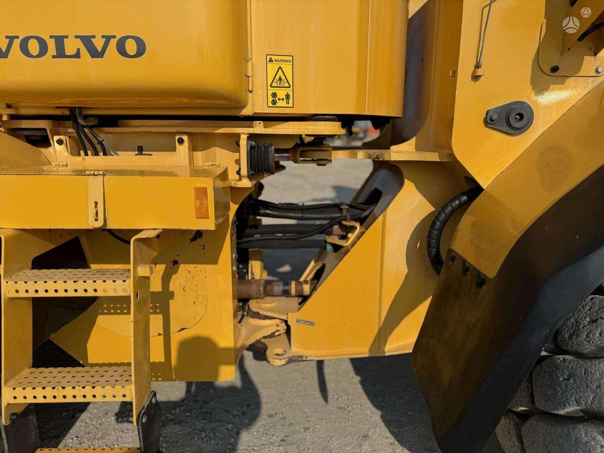 Volvo L 110 E, frontal loader