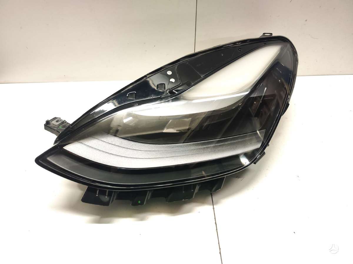 Tesla Model Y, 151495200C