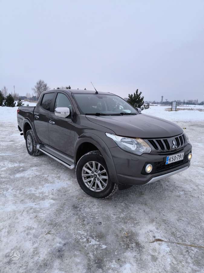 Mitsubishi L200, 2.4 l., pick-up 2