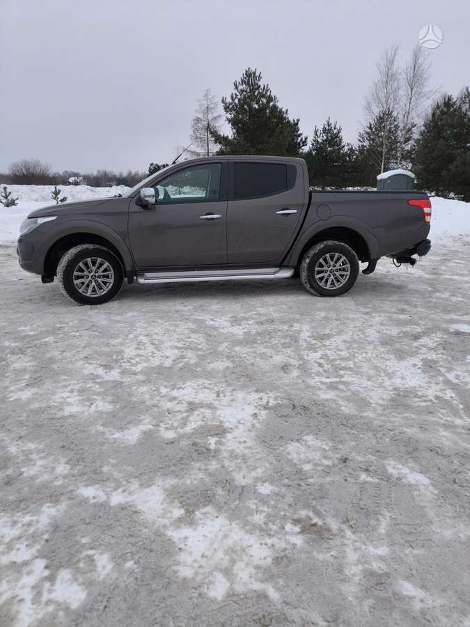 Mitsubishi L200, 2.4 l., pick-up 5