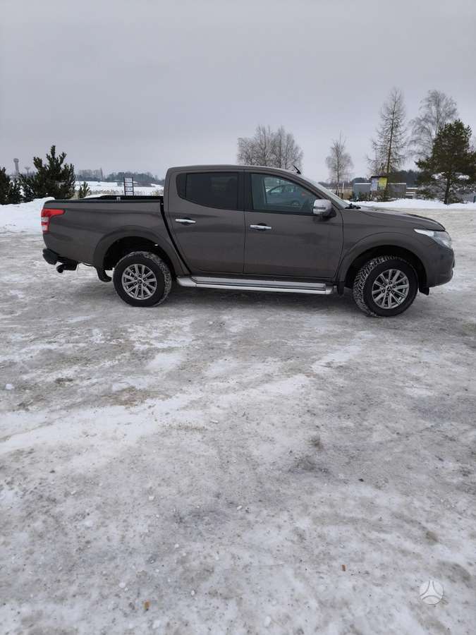 Mitsubishi L200, 2.4 l., pick-up 6
