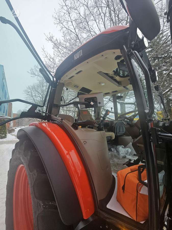 Kioti HX1403, тракторы