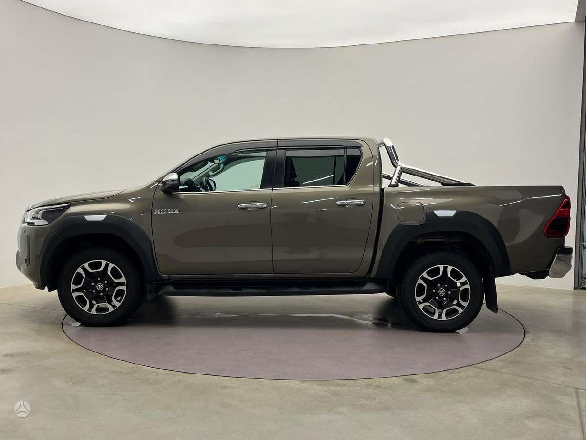 Toyota Hilux, 2.8 l., pick-up 5