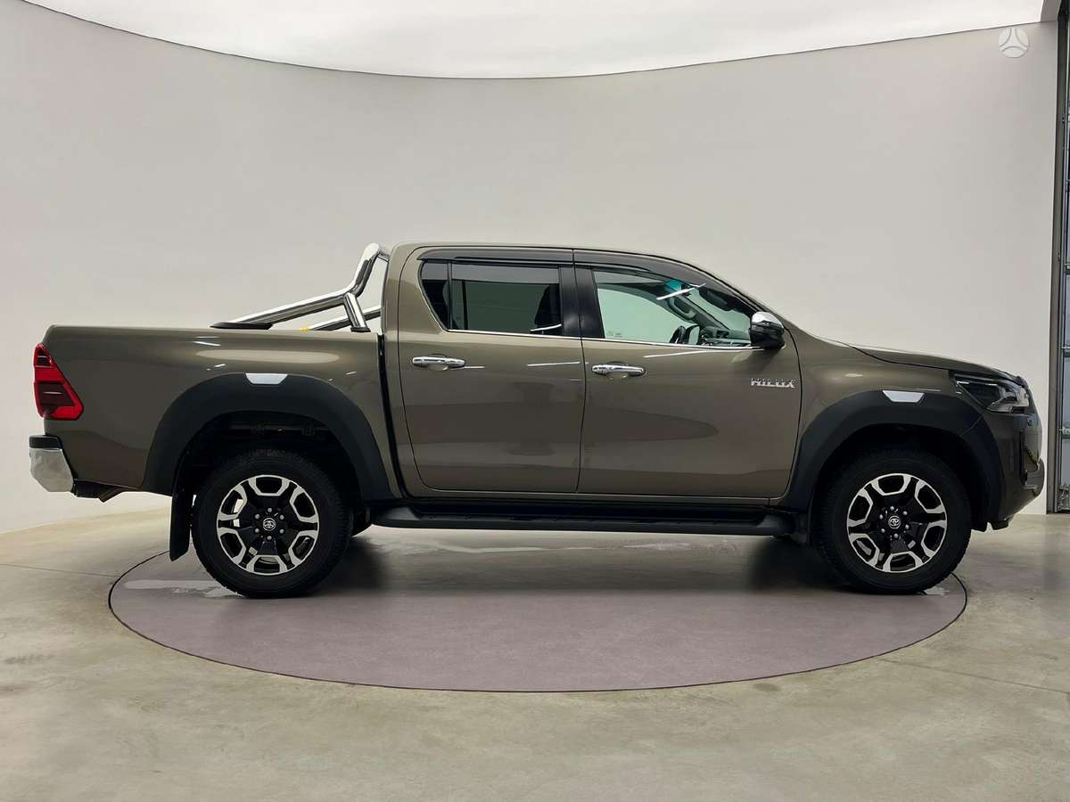 Toyota Hilux, 2.8 l., pick-up 4