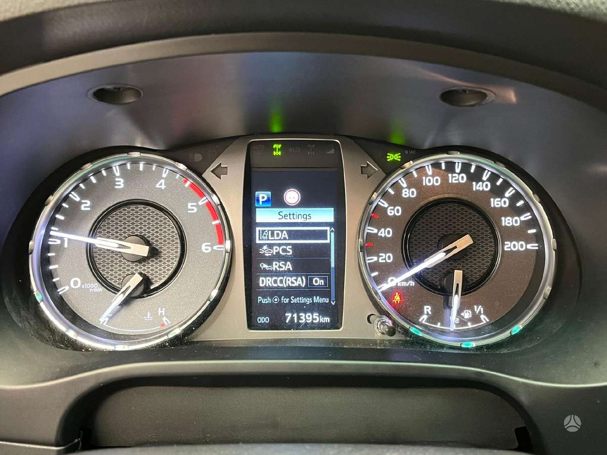 Toyota Hilux, 2.8 l., pick-up 25