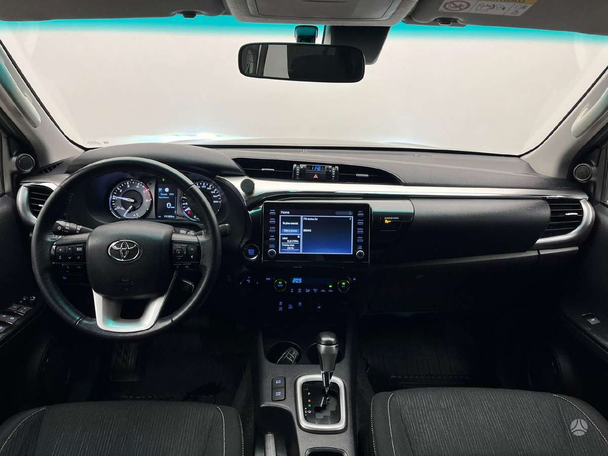 Toyota Hilux, 2.8 l., pick-up 19