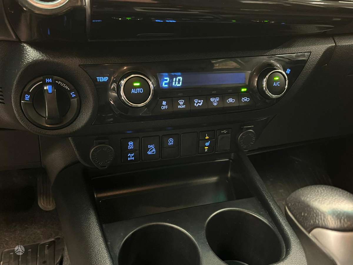 Toyota Hilux, 2.8 l., pick-up 31