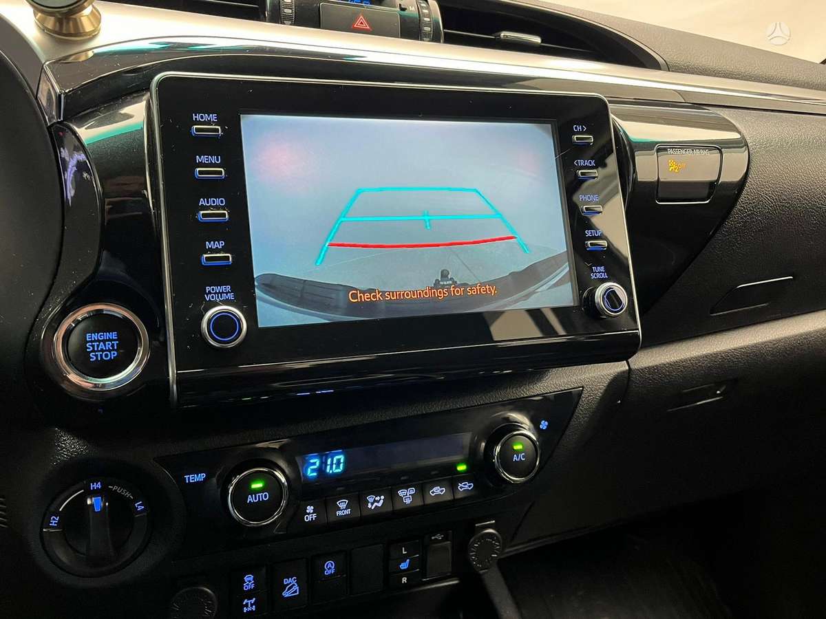 Toyota Hilux, 2.8 l., pick-up 30