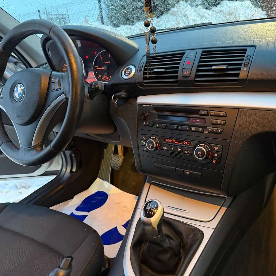 BMW 118, 2.0 l., hatchback