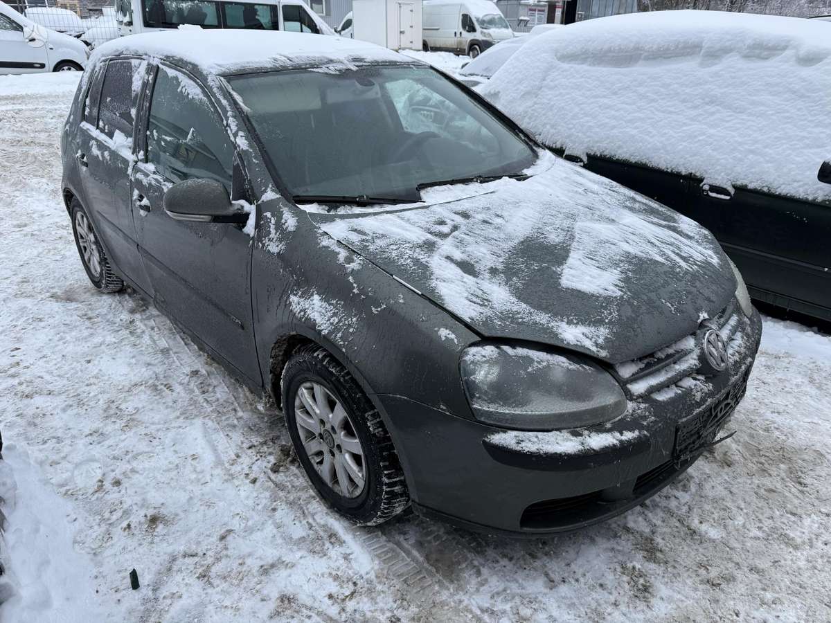 Volkswagen Golf Minsko pl 33a 5 angaras
