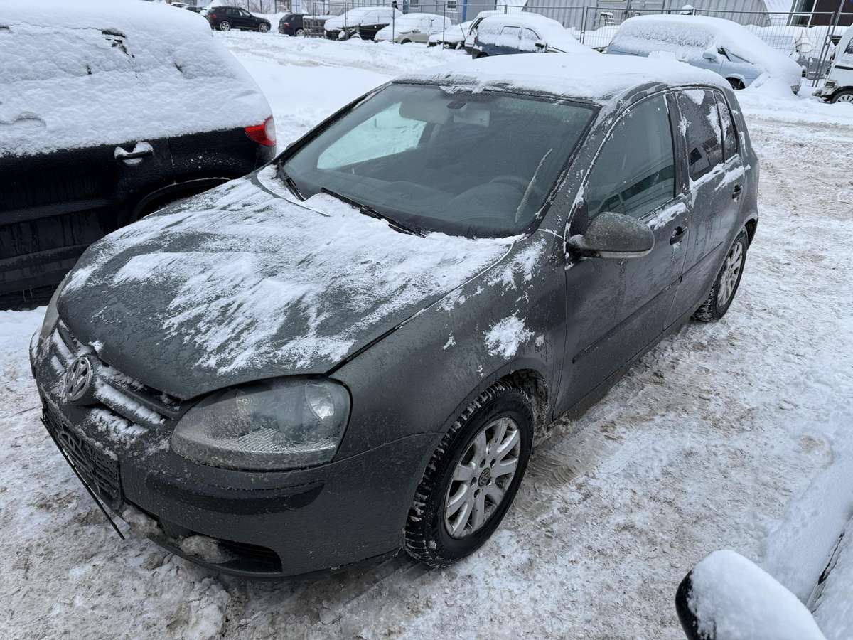 Volkswagen Golf Minsko pl 33a 5 angaras