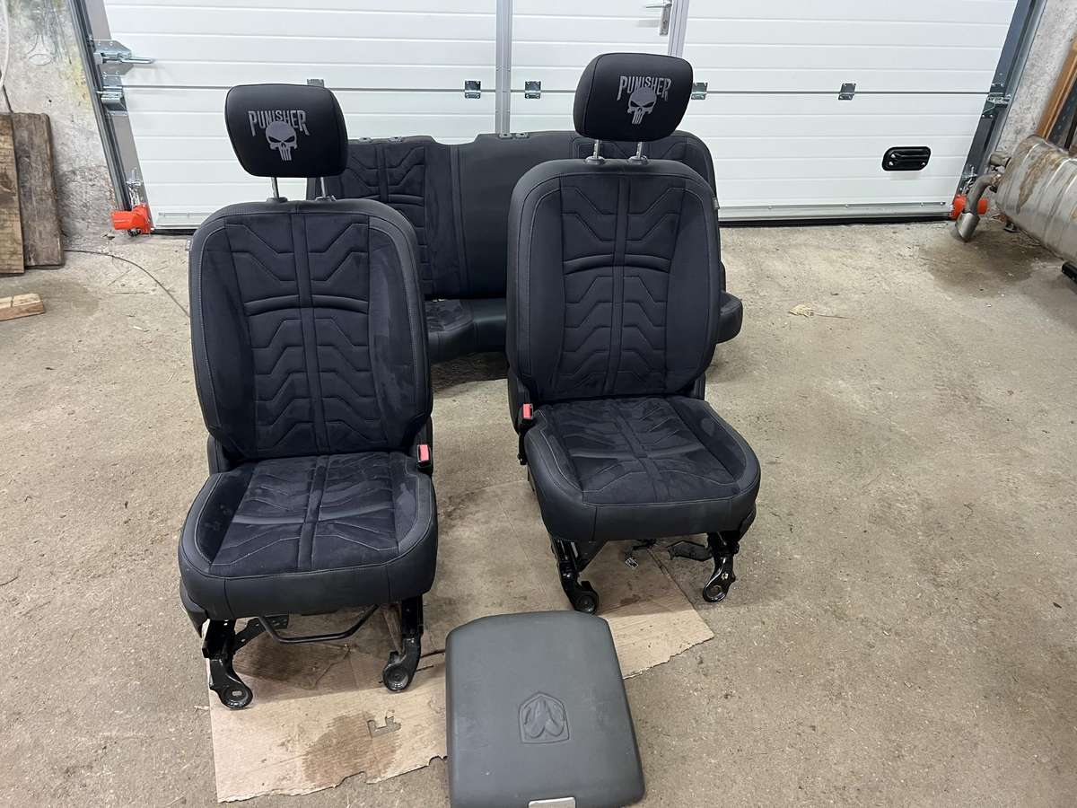Dodge Ram, Pickup ram srt-10, salono detalės