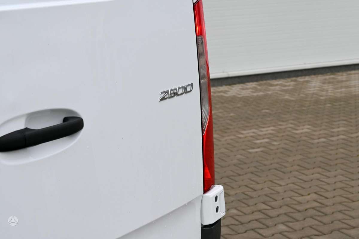 Mercedes-Benz Sprinter, 3.0 l., cargo van 11