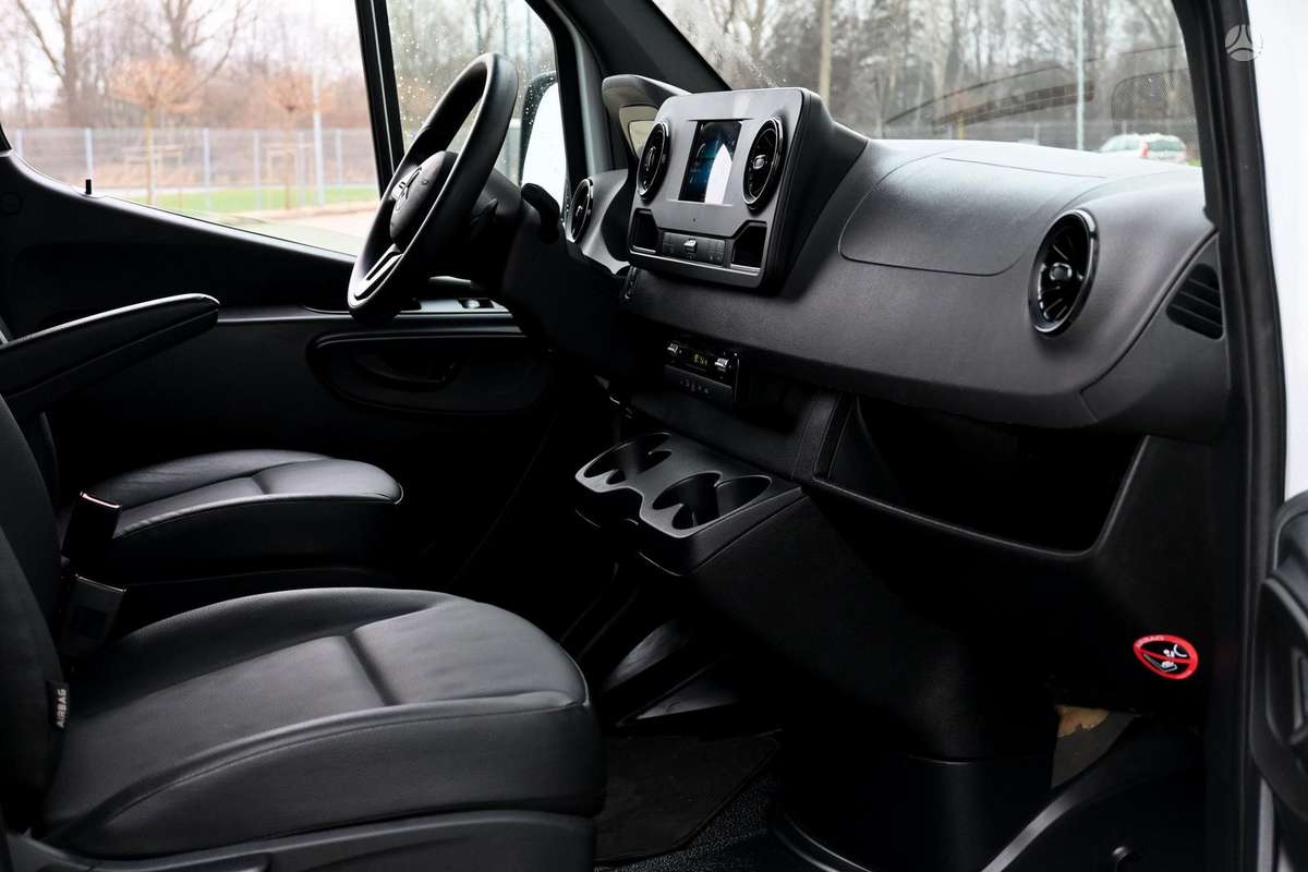 Mercedes-Benz Sprinter, 3.0 l., cargo van 27