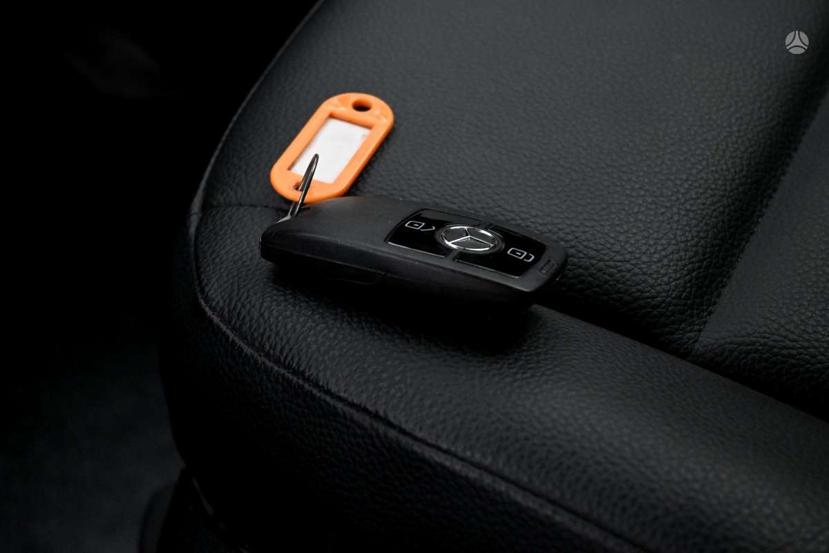 Mercedes-Benz Sprinter, 3.0 l., cargo van 31