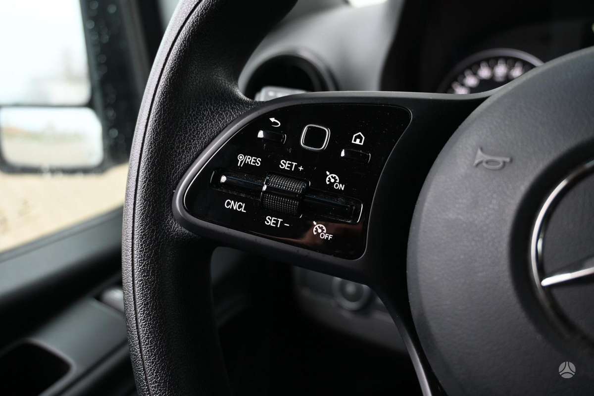 Mercedes-Benz Sprinter, 3.0 l., cargo van 33