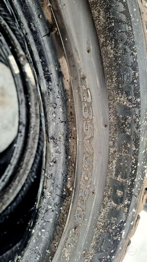 Hankook, žieminės 235/50 R19