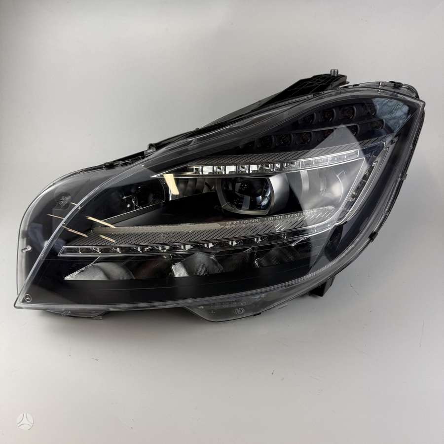 Mercedes-Benz CLS klasė lights