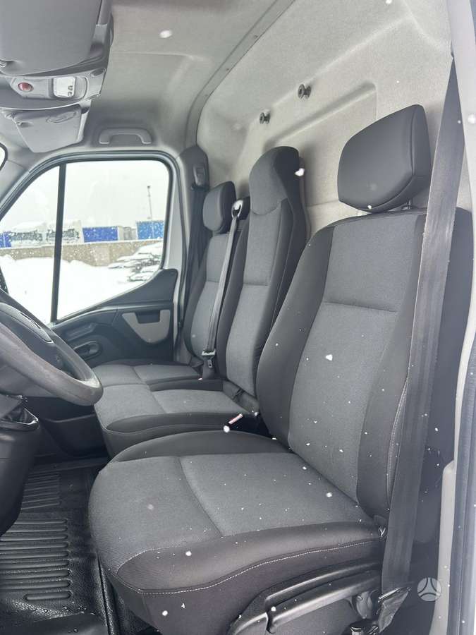 Renault Master, 2.3 l., cargo van 9