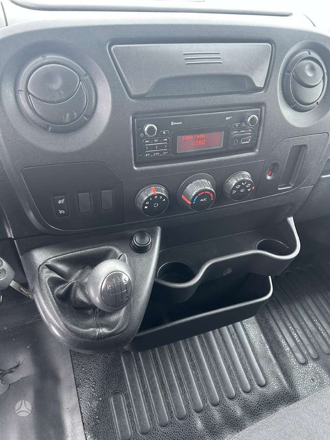 Renault Master, 2.3 l., cargo van 11