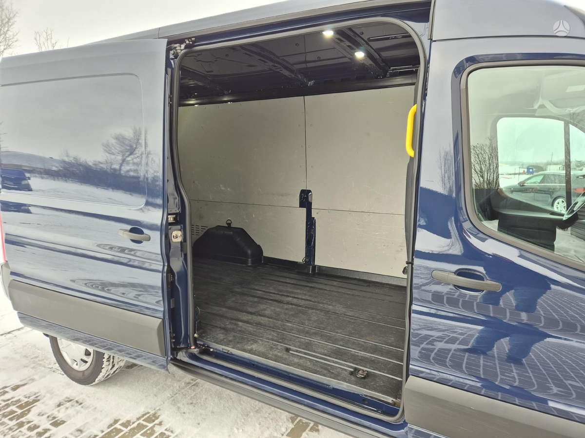 Ford Transit, 2.0 l., cargo van 22