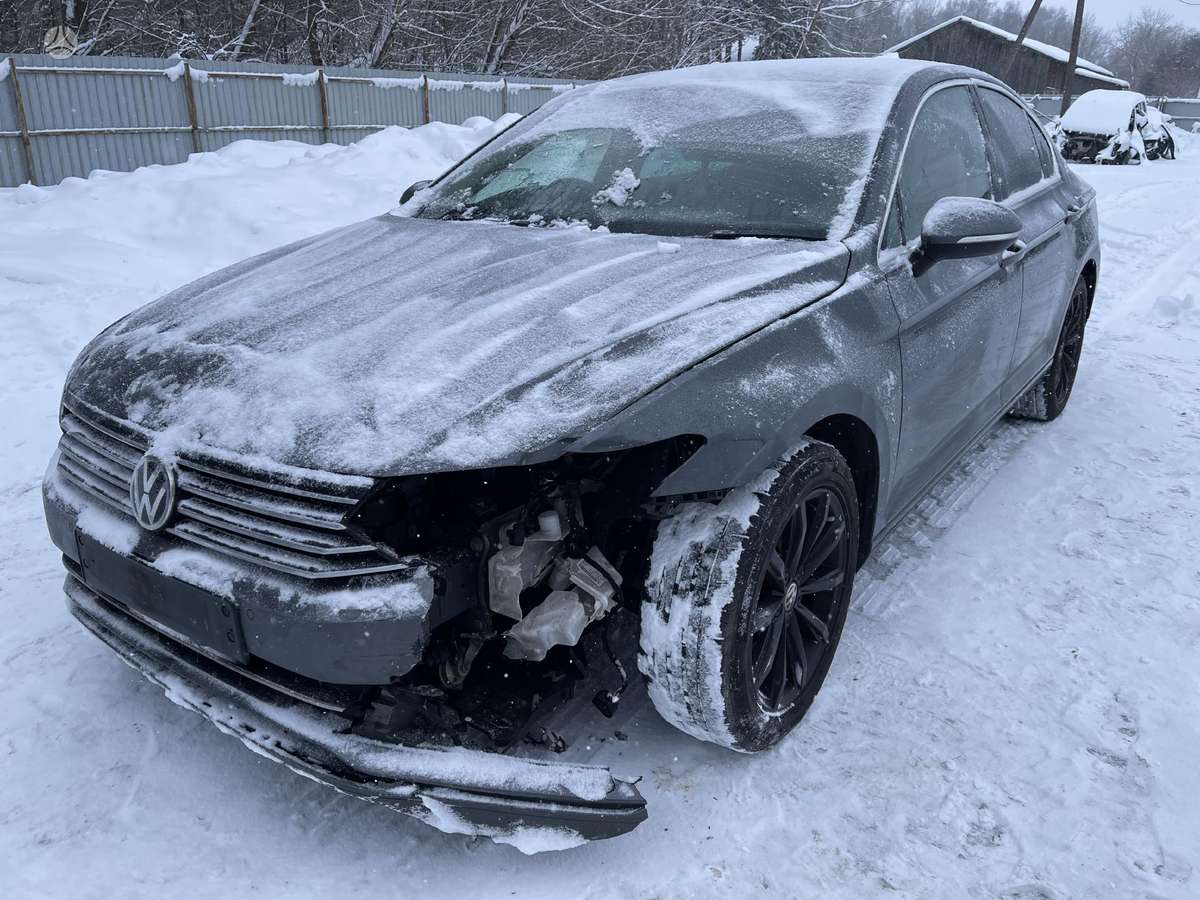 Volkswagen Passat for parts
