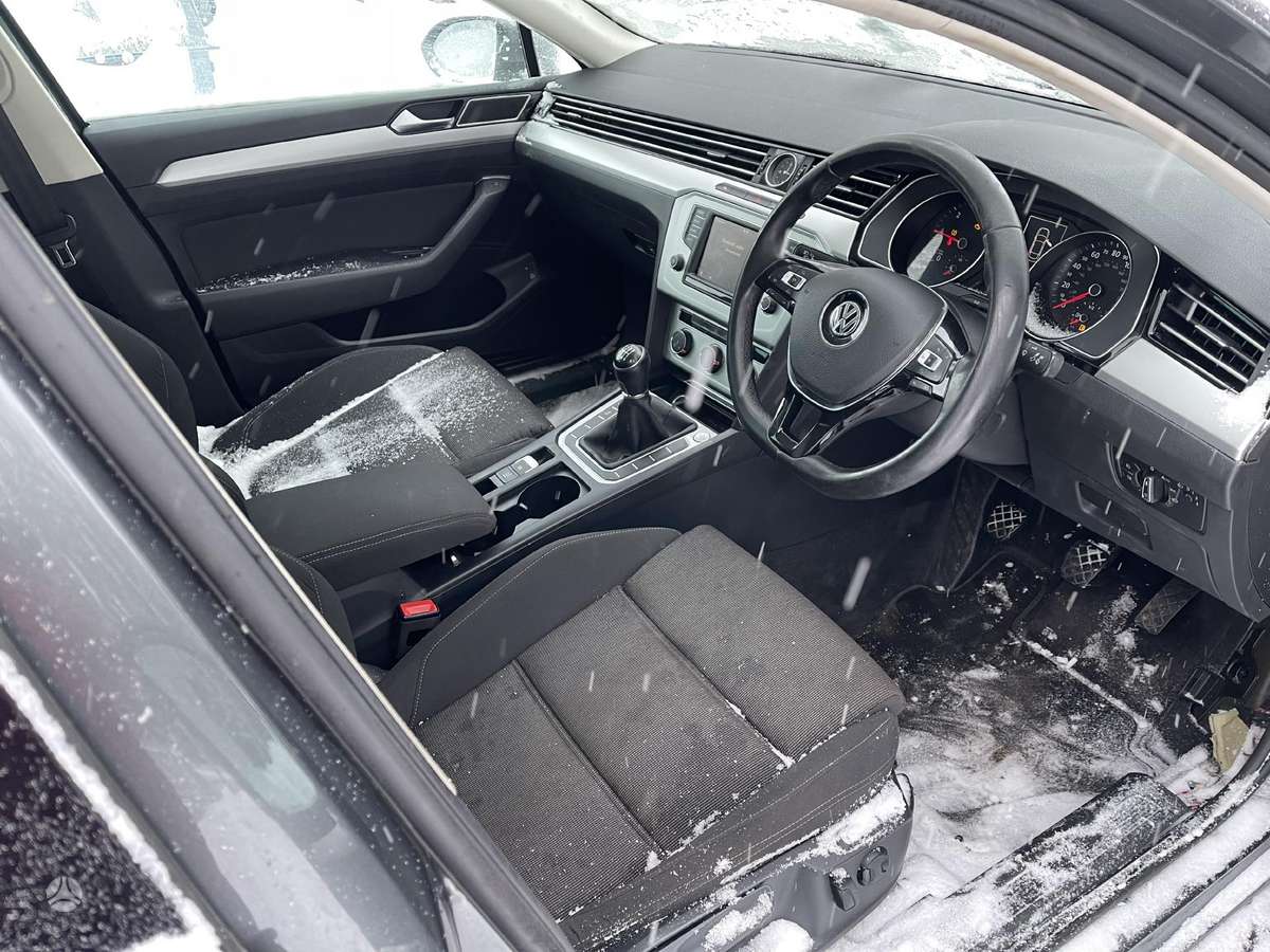 Volkswagen Passat for parts