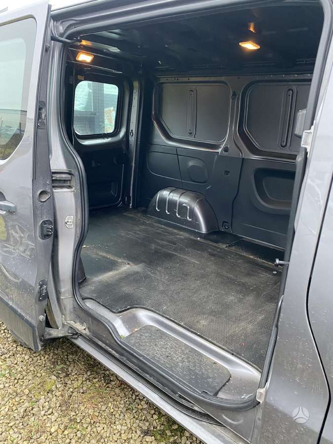 Renault Trafic, 1.6 l., cargo van 10