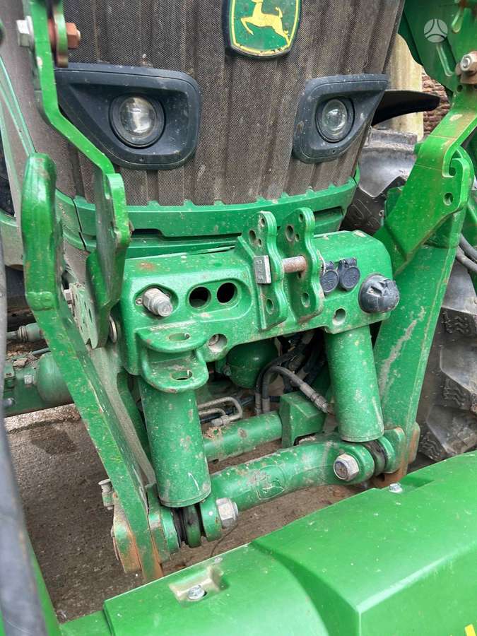 John Deere 6155R, tractors