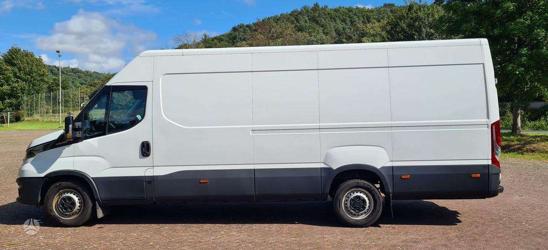 Iveco Daily, 3.0 l., cargo van 2