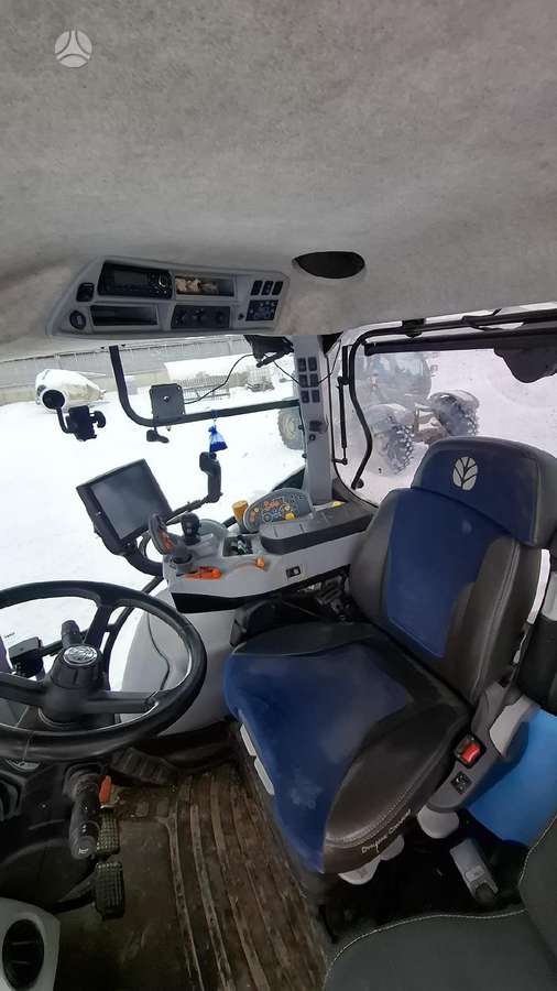 New Holland T7.270AC, тракторы