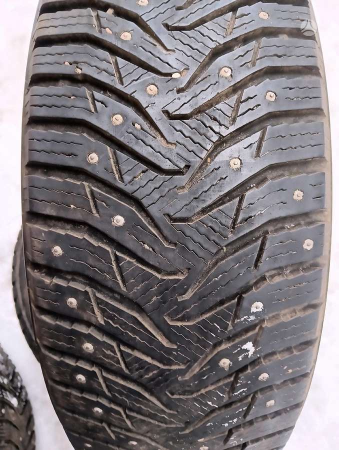 Kumho, žieminės 225/60 R17