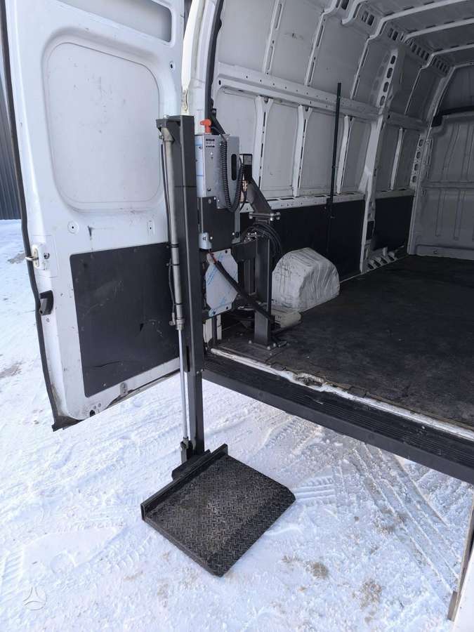 Peugeot Boxer, 2.0 l., cargo van 13